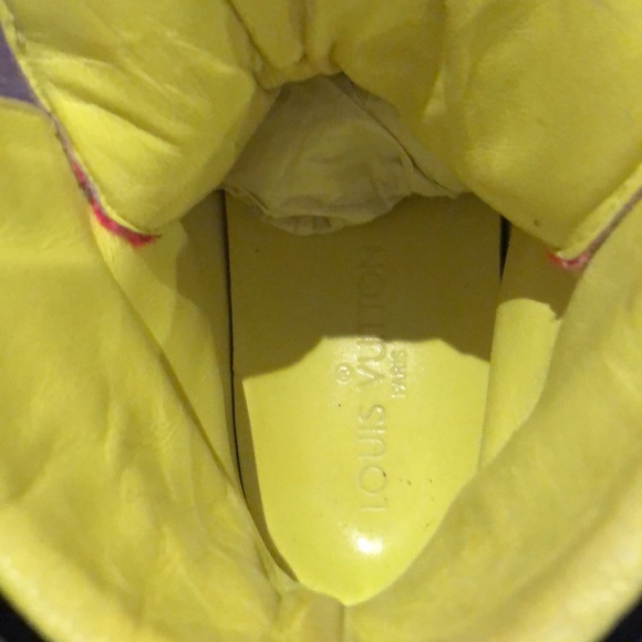 Louis Vuitton graffiti sneakers - Picture 9 of 16